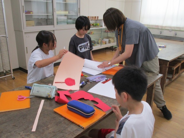 掲示委員会の活動の様子