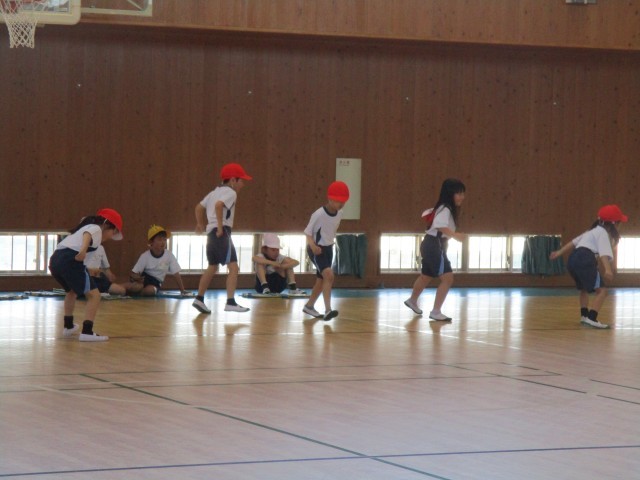 反復横跳びの様子