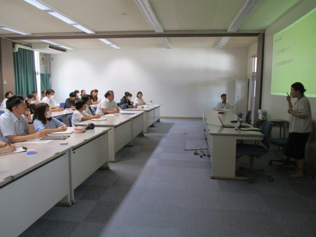 職員研修の様子