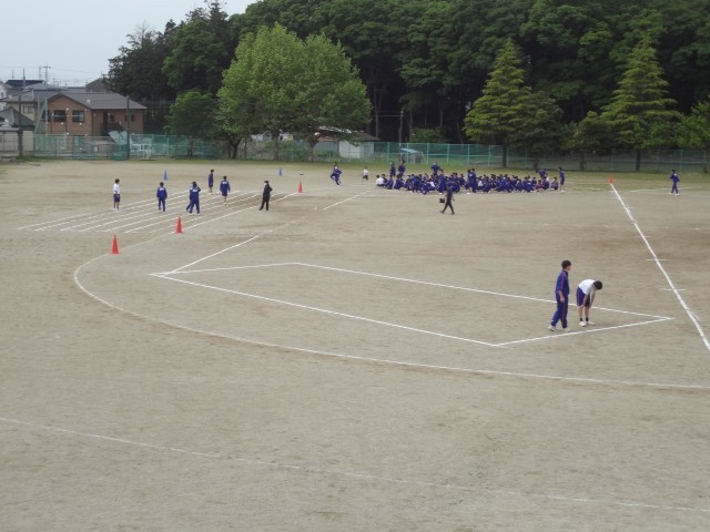 ２年生のリレーの練習です